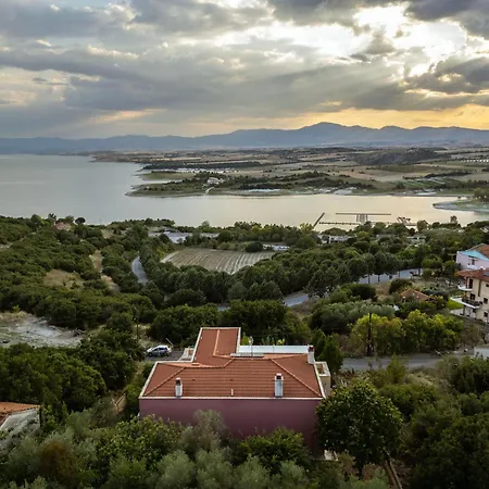 - Panoramic View Retreat