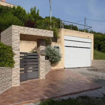 - Panoramic View Retreat Neráida