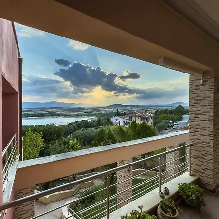Apartament - Panoramic View Retreat